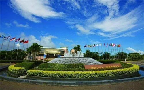 花阪亭冰淇淋菠萝包